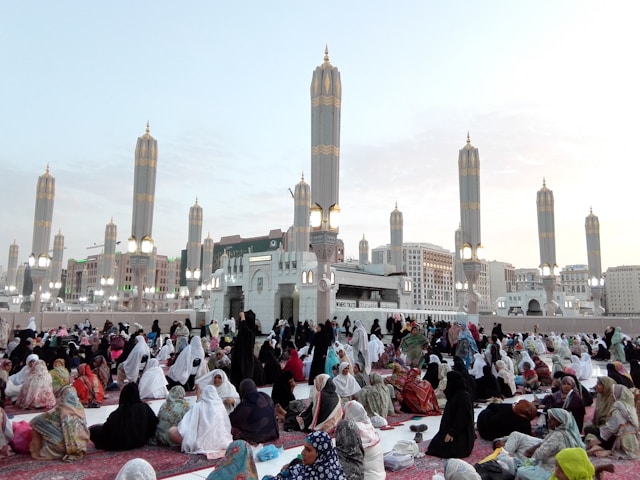 Peregrinos alrededor de la Kaaba en La Meca